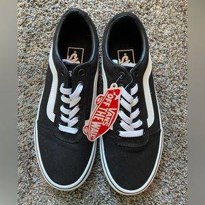 Women’s size 6 Vans - never worn, tags on!